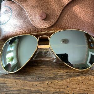 Ray-Ban Gold Frame Aviator with Green Lenses. Brand New. 58mm